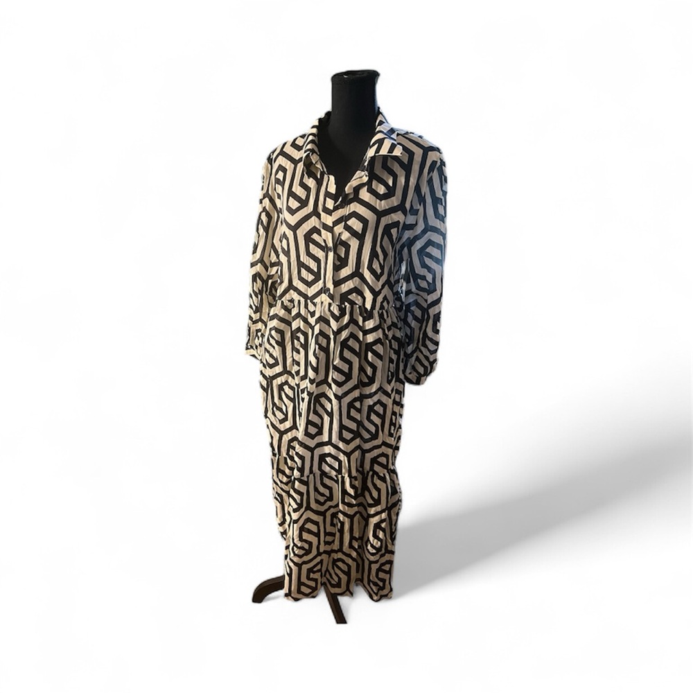 Zara Black and Cream Geometric Patterned Dress